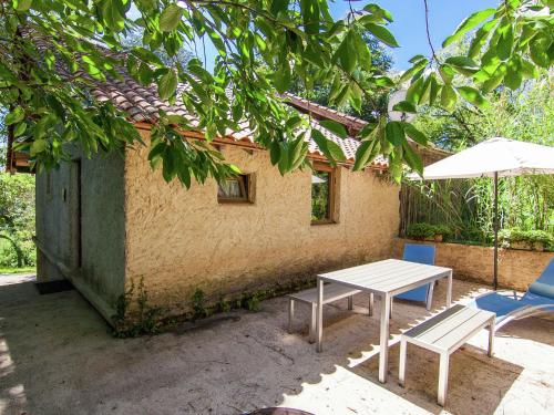 Cosy Holiday Home in Bourgnac with Private Pool