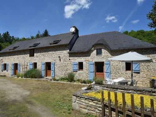 Modern Holiday Home in Bannalec with Garden gîte à louer Quistinit