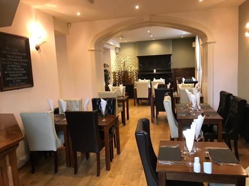 Aberdunant Hall Country Hotel - image 8