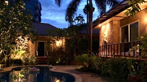 Pennapa Chalet in Chalong