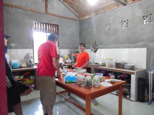 LANDBOW GREEN VILLAGE Homestay Trekking & Village Tour