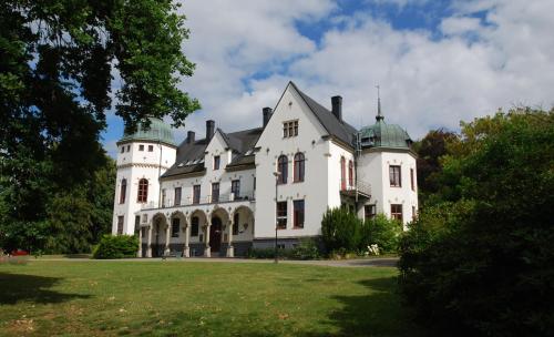 Hellidens Slott och Vandrarhem