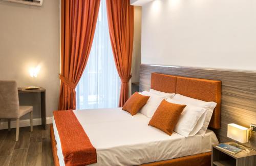 Deluxe Room image 3
