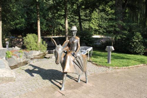 Stadtparkhotel Alexandra - image 2