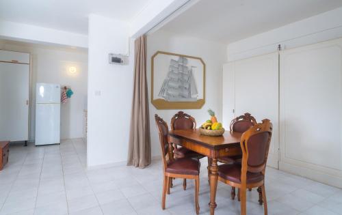 Instalaciones, Royal Palm Holiday Apartment in Mero