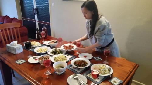 อาหารและเครื่องดื่ม, Kowhai Lane Lodge in เกาะสเตวาร์ท