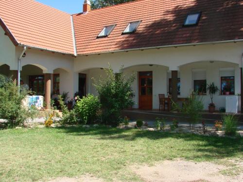  Bodobács Ház, Ferienwohnung in Tabdi