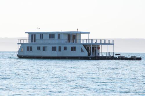 Kraalbaai Lifestyle House Boats