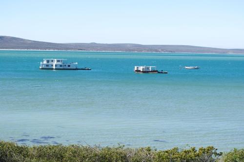 Kraalbaai Lifestyle House Boats