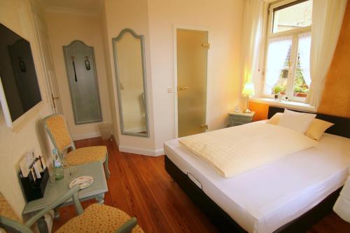 Budget Single Room