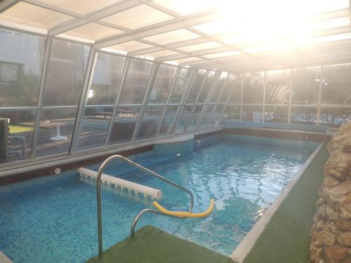 مسبح, La Foret in Pine Beach