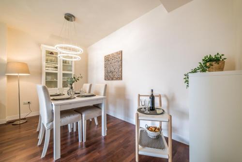 La Serna Premium Center - image 9