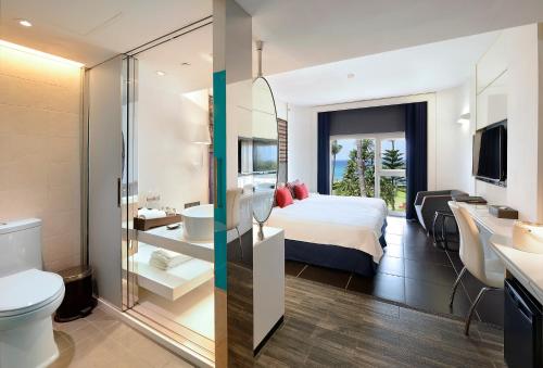 منتجع شاتو بيتش (Chateau Beach Resort) in Kenting