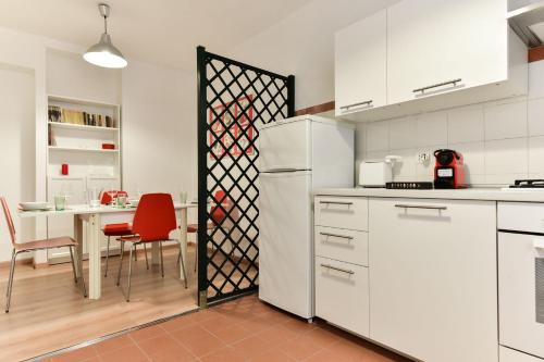 Red & White Vatican Apartment - main image