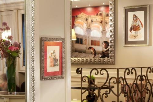 Hôtel des Comédies - image 4