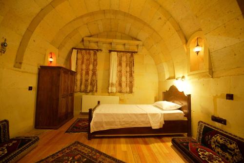 Vineyard Cave Hotel - Tap to explore photos