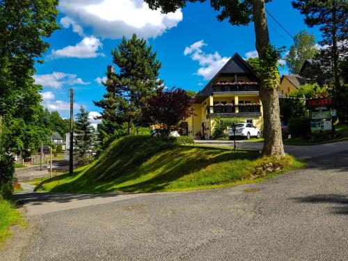 Hotel Sonne - image 2