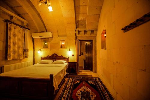 Vineyard Cave Hotel - Tap to explore photos