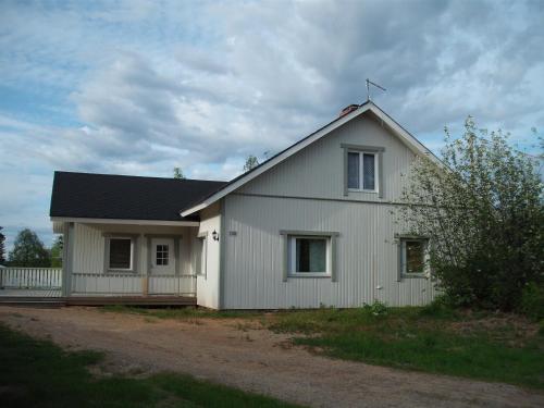 Ahkula House Inari