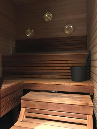 桑拿, Starflower of Yllas in 易拉斯加威