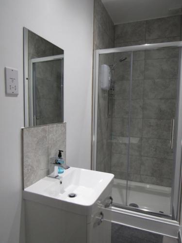 Pear Tree Inn - image 2