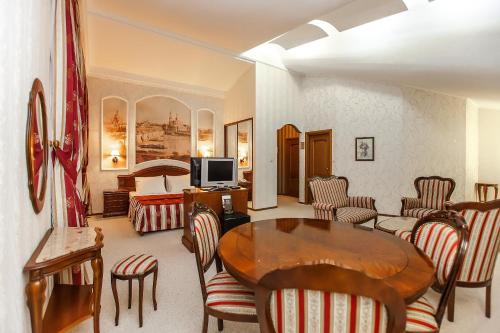 Bon Apart Hotel - image 11
