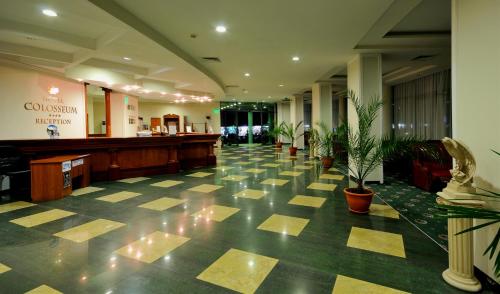 Hotel Caesar Palace – Sunny Beach, WY