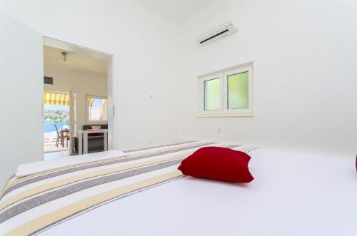 Apartment Mirjana - image 5