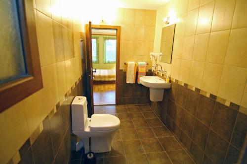 Hotel Asenevtsi - image 5