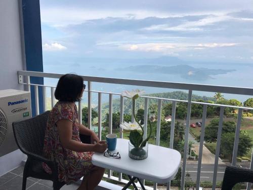 Taal View Condo by Liza Tagaytay