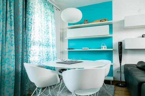 Twin Belville Apartments - image 6