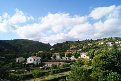 Skats, Contact Hotel Le Minervois - Hotel & Restaurant Au nord de Carcassonne in Caunes-Minervois