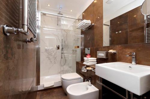 Piazza Venezia Grand Suite, Рим (фото 7)