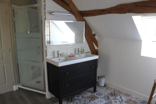 2 bedrooms, 2 beds