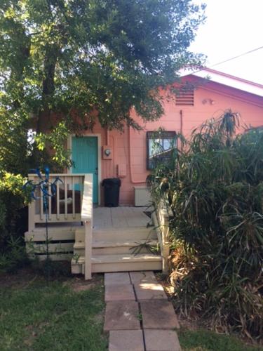 Coronado Palms Coastal Cottage