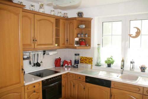 Ferienhaus Dierhagen Strand I & II 329m von Peter-Jahnke-Straße entfernt