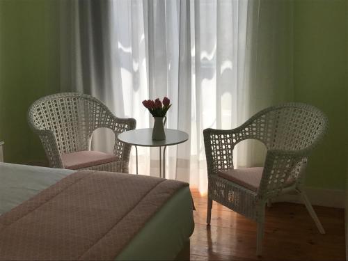 Studio Apartment image 3