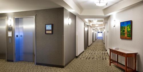 A Hotelcom Gold Eagle Lodge Hotel North Battleford