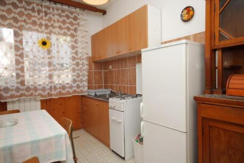 Apartments with a parking space Opatija - 7902 - image 6