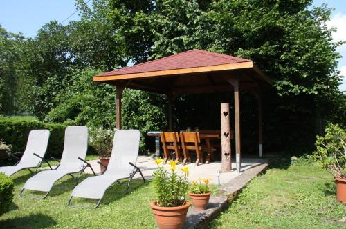 Hof hinter der Mühle (Hof hinter der Muhle) in Gutach (Schwarzwaldbahn)