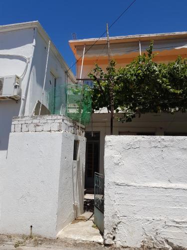  Beautiful Greek Home in Rodakino