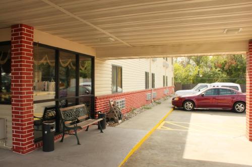 Holiday Lodge - image 5