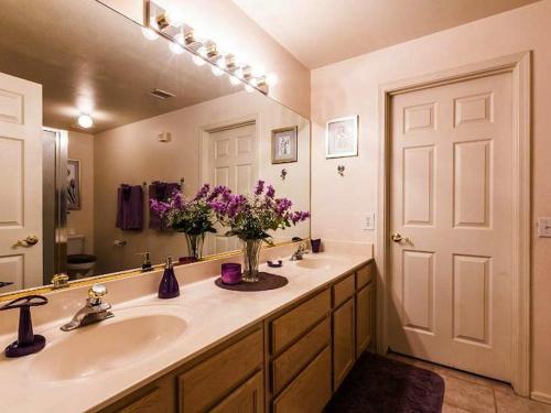 Bathroom, Private Resort Community -½ mile Walk to Nature Trails at N. Mtn. Preserve! in North Phoenix