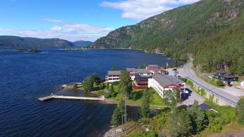 Revsnes Hotel - main image