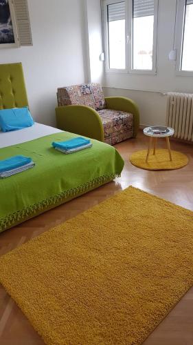 Dream Apt with parking - image 2