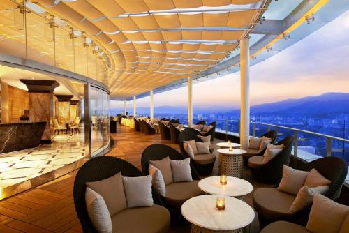 Ravintola, The Trans Luxury Hotel in Bandung