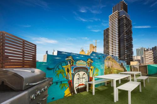 Mad Monkey Melbourne – Melbourne, GA