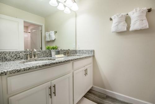 Moon Valley Townhome #230734 Townhouse - image 8