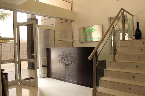 Cycad Palm Hotel - image 4