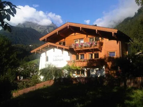 Landhaus Seiringer Apartments in Finkenberg, Österreich